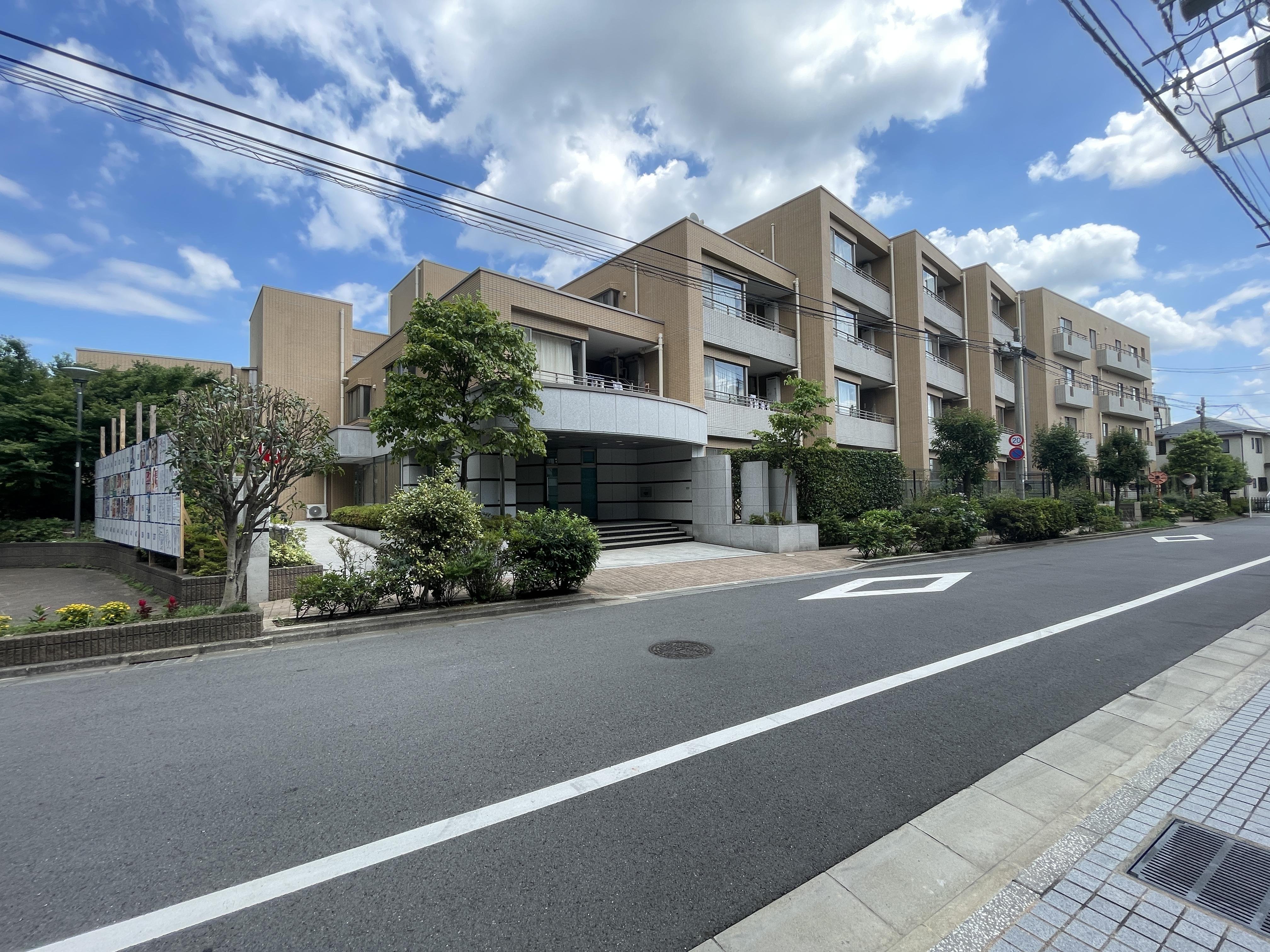 ディアクオーレ中野文園　1階